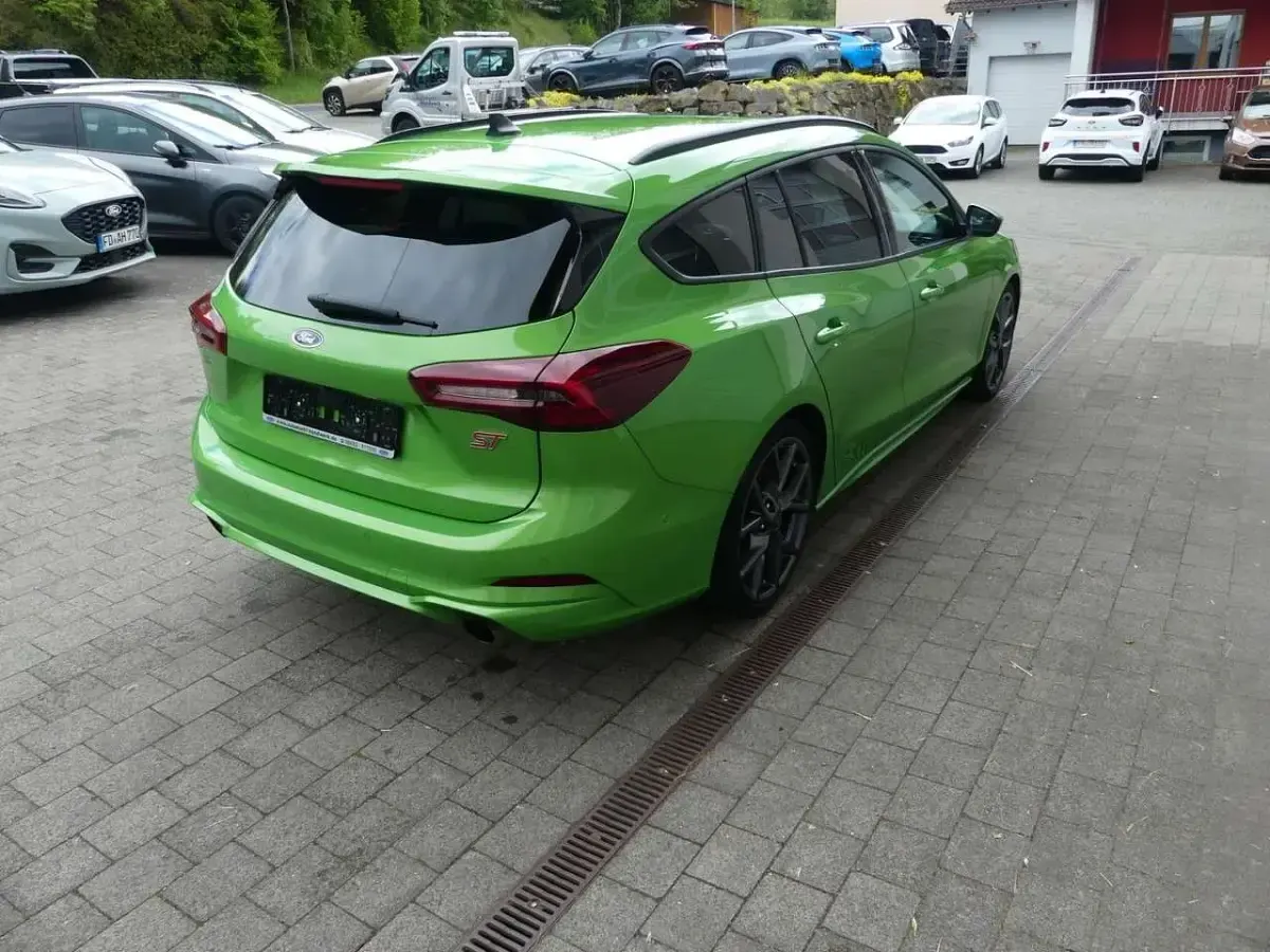 Gebraucht Ford Focus ST 280 PS (205 kW) 2023 Meangreen Kombi