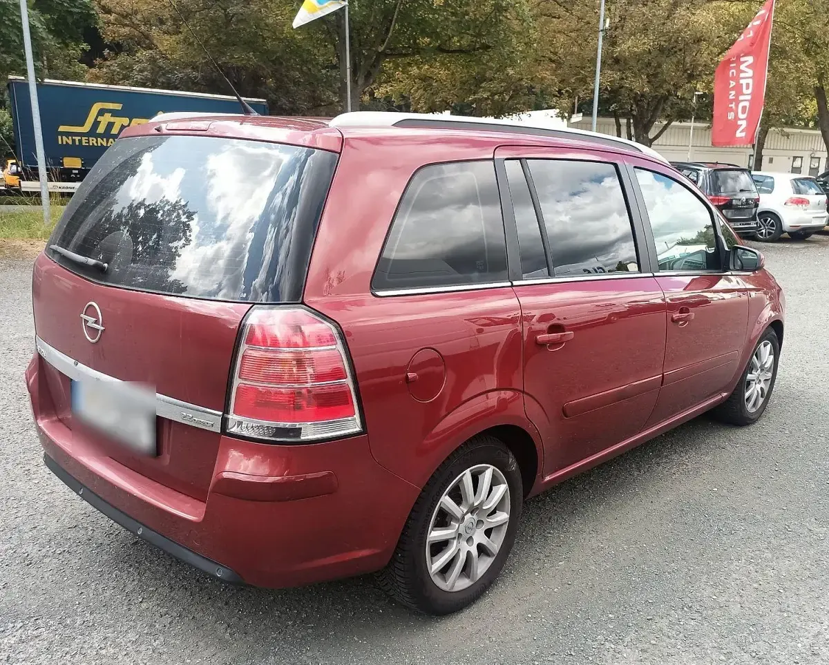 Gebraucht Opel Zafira Edition 150 PS (110 kW) 2006 Rot Van / Kleinbus