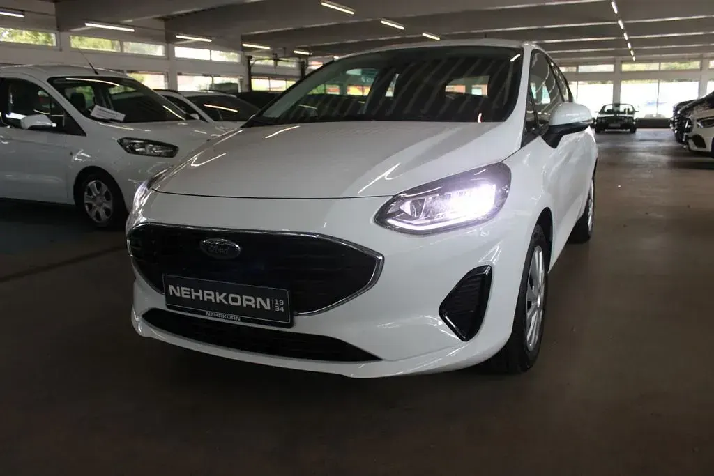 Gebraucht Ford Fiesta Trend 75 PS (55 kW) 2022 Weiß Kleinwagen