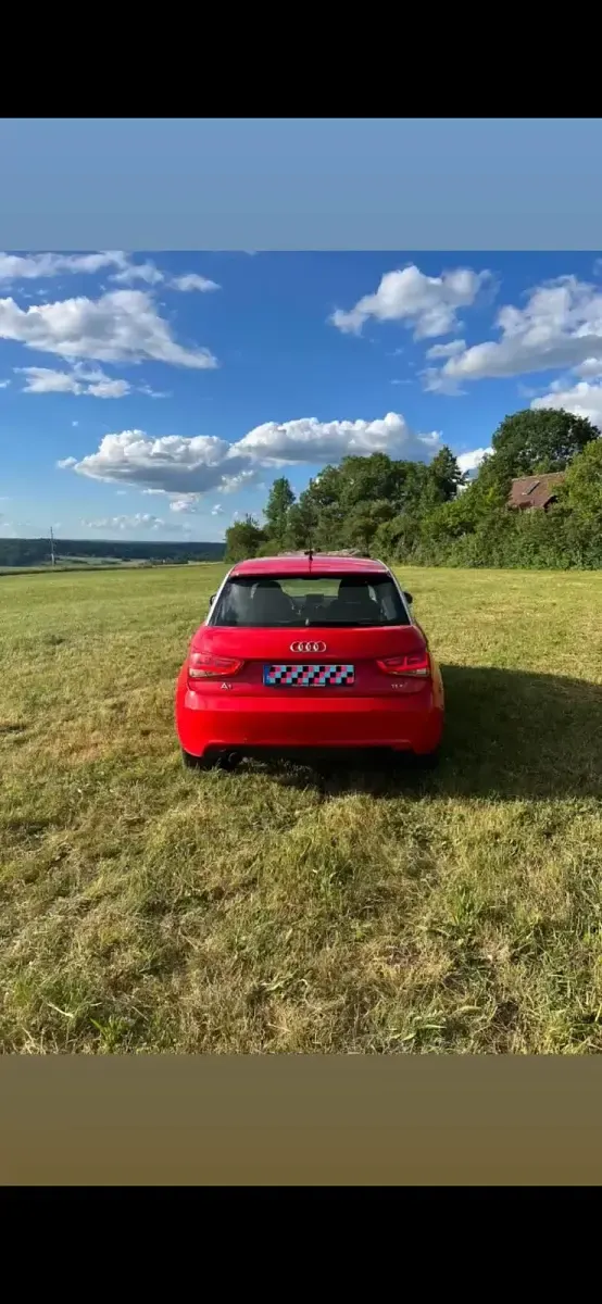 Gebraucht Audi A1 Ambition 105 PS (77 kW) 2010 Rot Kleinwagen