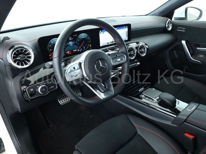 Gebraucht Mercedes CLA200 AMG 163 PS (119 kW) 2023 Polarweiß Coupé