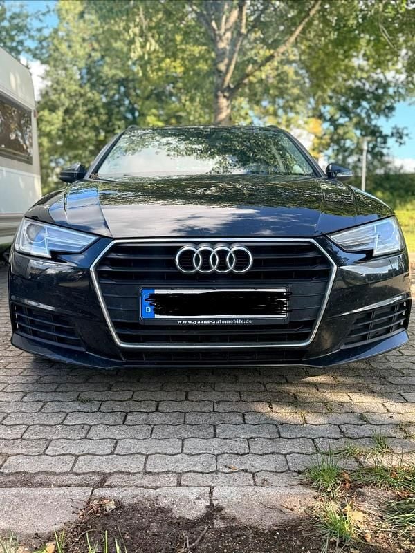 Schwarz Gebraucht 2017 Audi A4 Kombi | 10.500 € (Superpreis) - Bild 1/4
