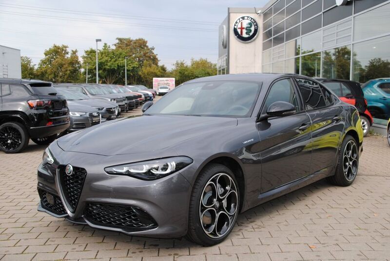 Grigio vesuvio metallic Gebraucht 2022 Alfa Romeo Giulia Veloce Limousine | 49.790 € (Etwas zu teuer) - Bild 1/4