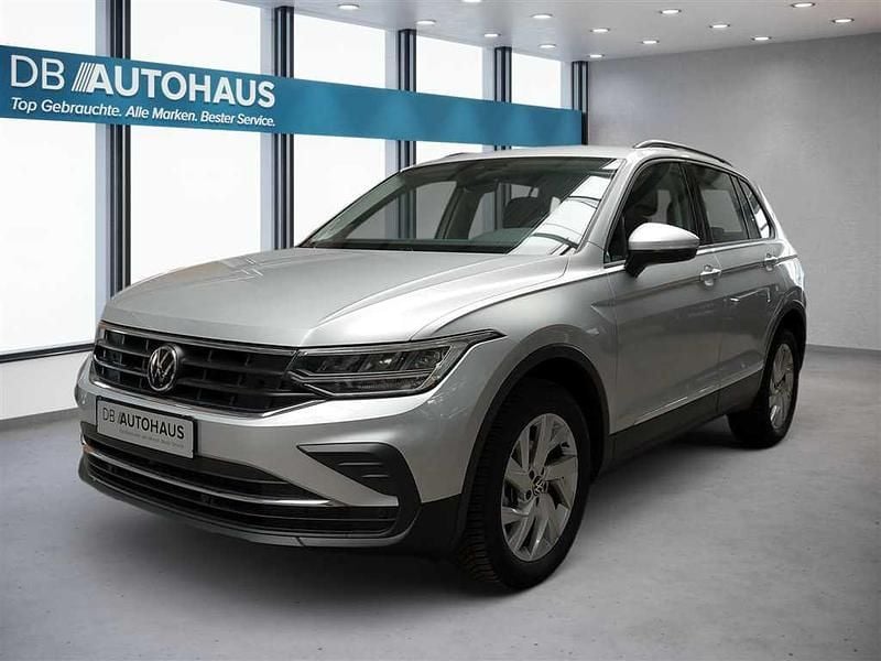 Silber Gebraucht 2023 VW Tiguan Life SUV | 32.790 € (Guter Preis) - Bild 1/4