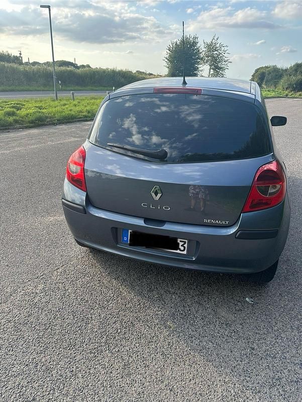 Gebraucht Renault Clio III 75 PS (55 kW) 2006 Blau Kleinwagen