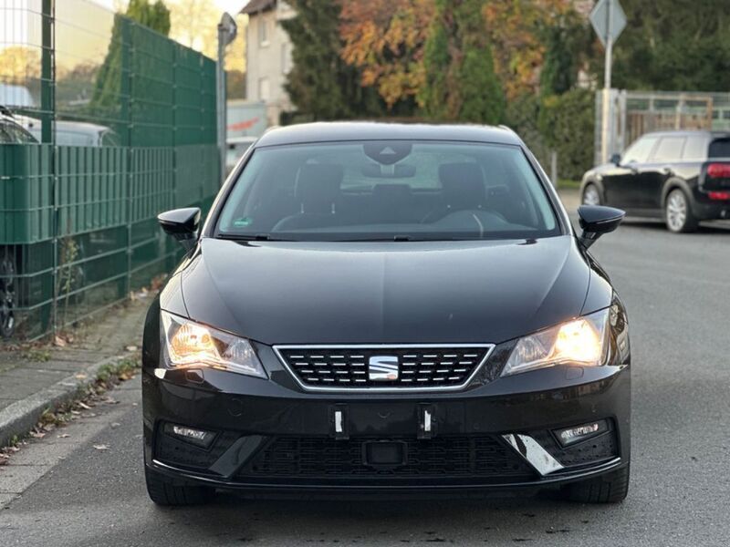 Schwarz Gebraucht 2017 Seat Leon XCELLENCE Limousine | 7.499 € (Fairer Preis) - Bild 1/4