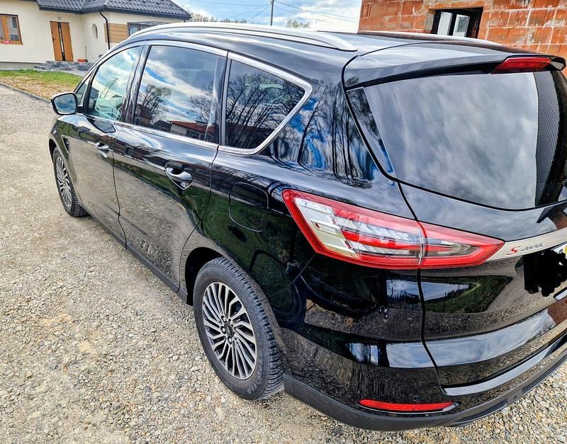 Gebraucht Ford S-MAX Titanium 165 PS (121 kW) 2019 Schwarz Van / Kleinbus