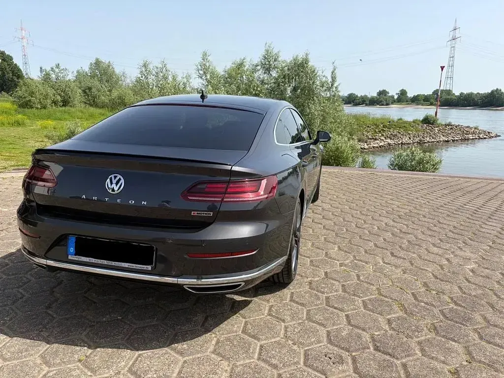 Gebraucht VW Arteon R-line 239 PS (175 kW) 2018 Grau Kleinwagen