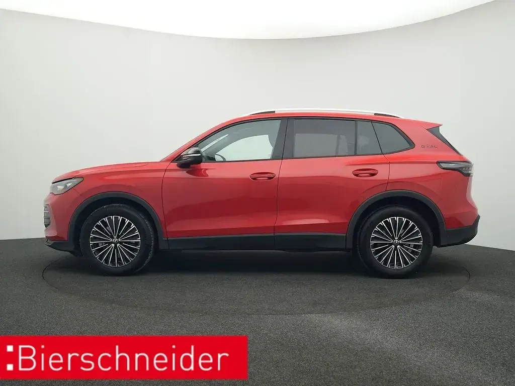 Gebraucht VW Tiguan 150 PS (110 kW) 2025 Rot SUV