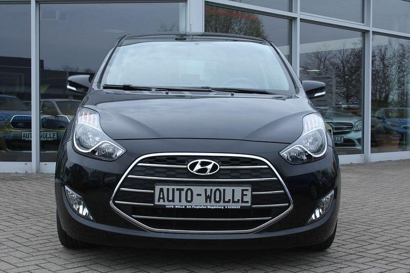 Gebraucht Hyundai ix20 Style 90 PS (66 kW) 2017 Schwarz Kleinwagen