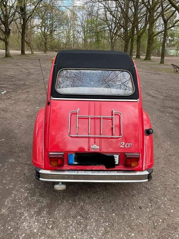 Second-hand Citroën 2CV 29 CP (21 kW) 1984 Roșu Berlinǎ