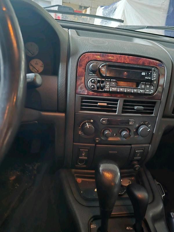 Gebraucht Jeep Grand Cherokee Limited 163 PS (119 kW) 2003 Silber SUV