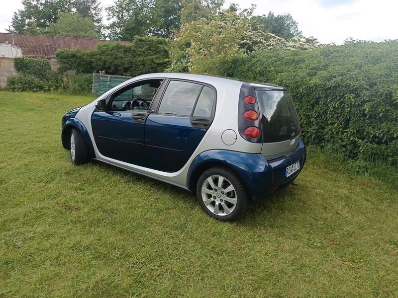 Blau Gebraucht 2004 Smart ForFour Kleinwagen | 1.200 € (Fairer Preis) - Bild 1/4