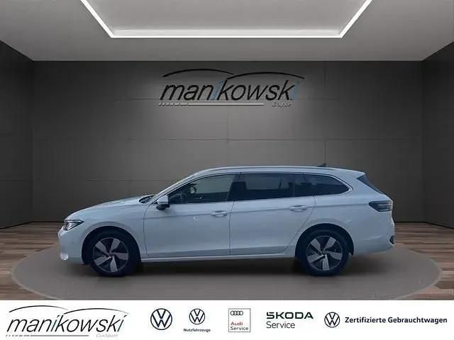 Gebraucht VW Passat Business 150 PS (110 kW) 2025 Weiss Kombi