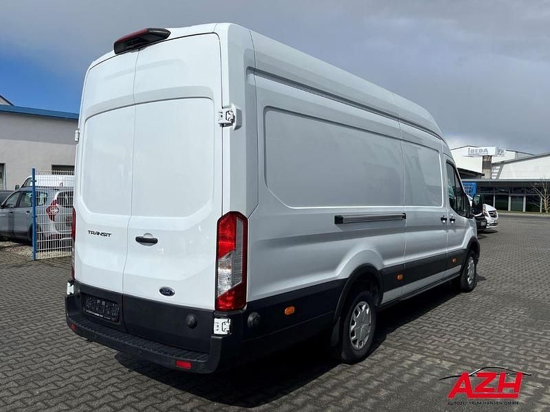 Gebraucht Ford Transit Trend 131 PS (96 kW) 2024 Frostweiß Van / Kleinbus