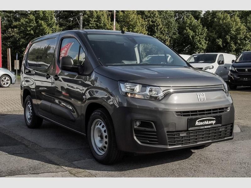 Gebraucht Fiat e-Doblò 100 kW (136 PS) 2023 Grau Van / Kleinbus