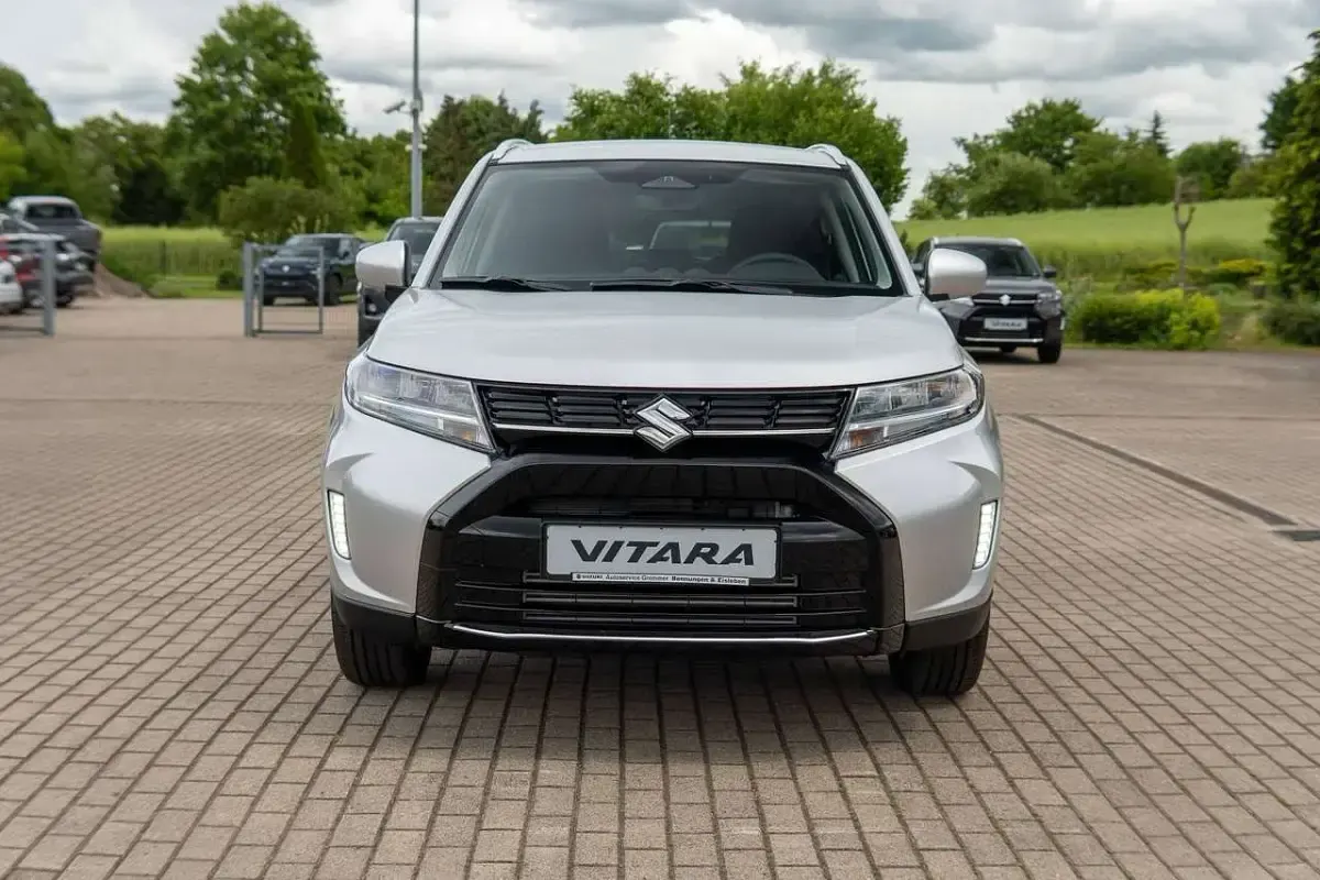 Neu Suzuki Vitara Comfort 129 PS (94 kW) 2026 Silky silver metallic SUV