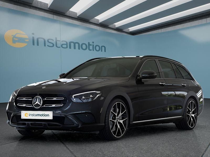 Schwarz Gebraucht 2023 Mercedes E400 Kombi | 61.449 € - Bild 1/4