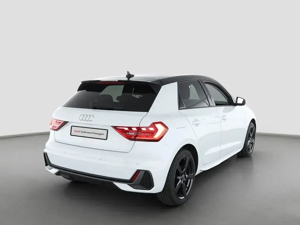 Gebraucht Audi A1 S-Line 95 PS (69 kW) 2025 Gletscherweiß (metallic) SUV
