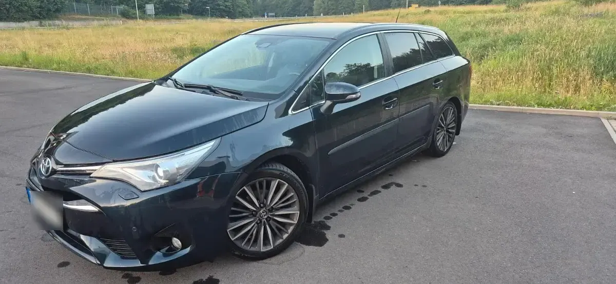 Gebraucht Toyota Avensis Executive 147 PS (108 kW) 2016 Grau Limousine