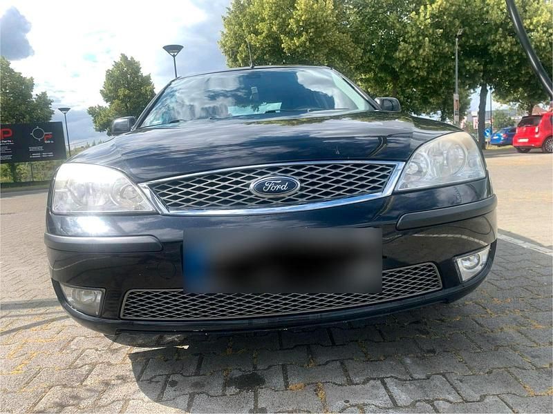 Gebraucht Ford Mondeo 125 PS (91 kW) 2005 Schwarz Kombi