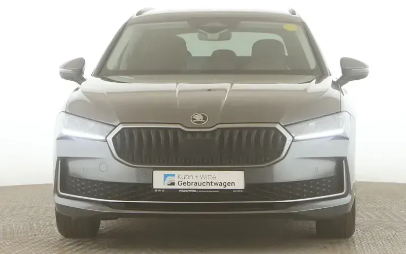 Gebraucht Skoda Superb Selection 150 PS (110 kW) 2025 Grau Kombi