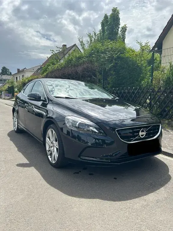 Gebraucht Volvo V40 Summum 177 PS (130 kW) 2012 Schwarz Kleinwagen