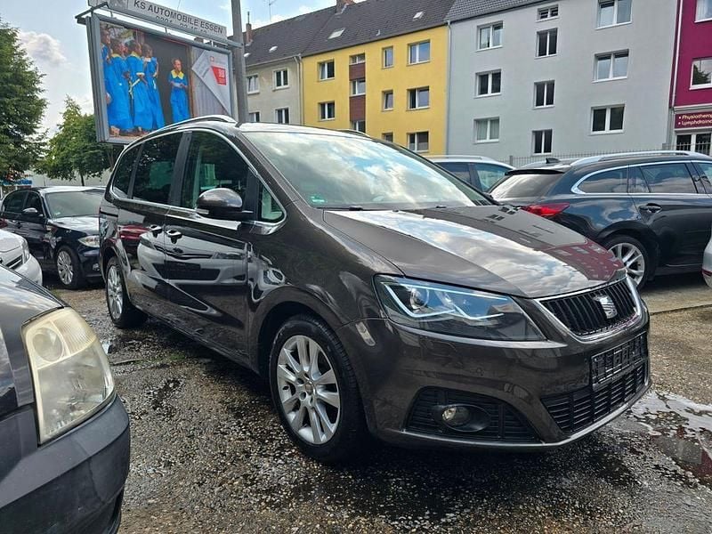 Braun Gebraucht 2014 Seat Alhambra Sport Van / Kleinbus | 11.700 € (Fairer Preis) - Bild 1/4