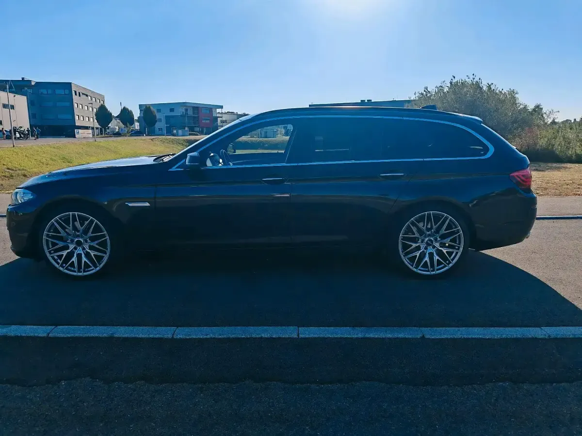 Gebraucht BMW 525 Luxury Line 218 PS (160 kW) 2026 Schwarz Kombi