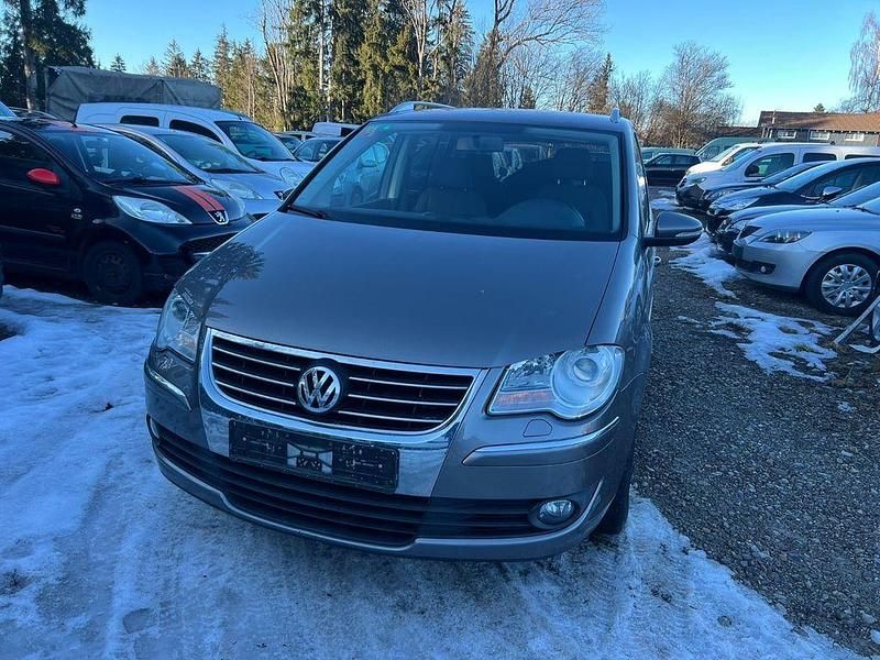 Gebraucht VW Touran Highline 105 PS (77 kW) 2010 Grau Van / Kleinbus