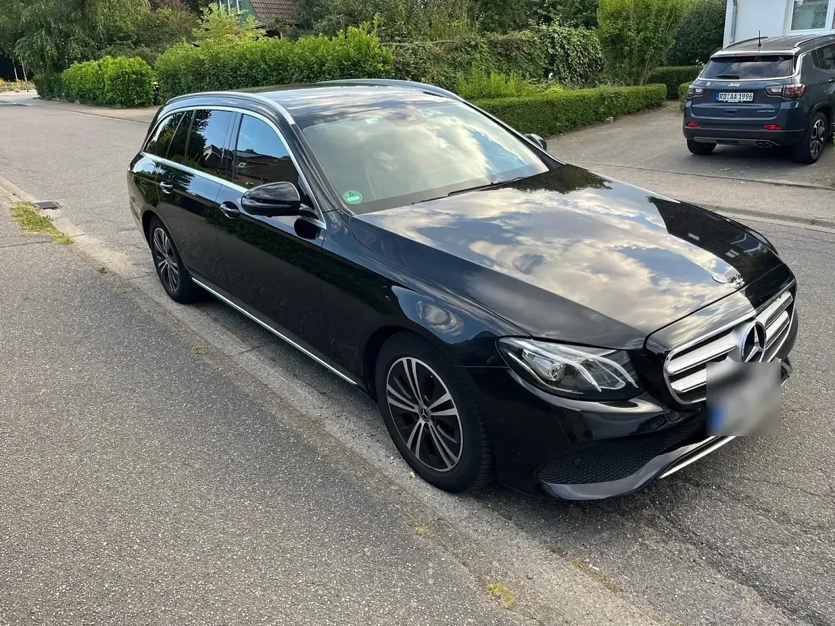 Gebraucht Mercedes E220 194 PS (142 kW) 2017 Schwarz Kombi