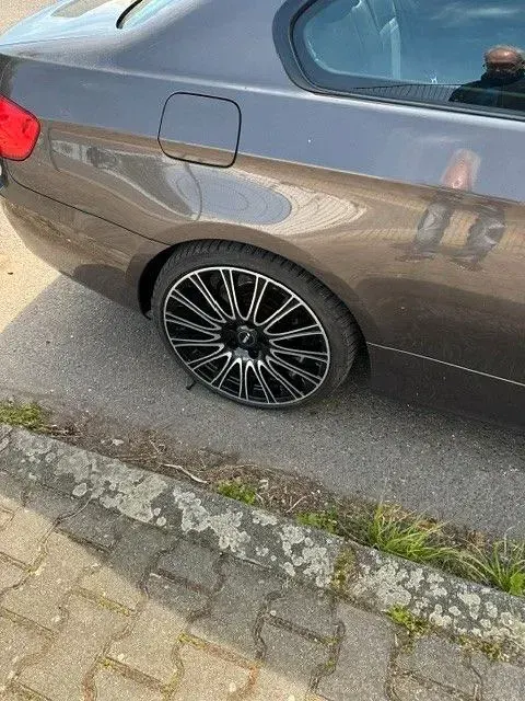 Second-hand BMW 320 170 CP (125 kW) 2011 Maro Coupe