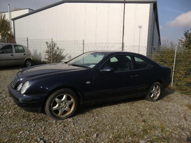 Gebraucht Mercedes CLK320 Elegance 218 PS (160 kW) 1998 Blau metallic Coupé
