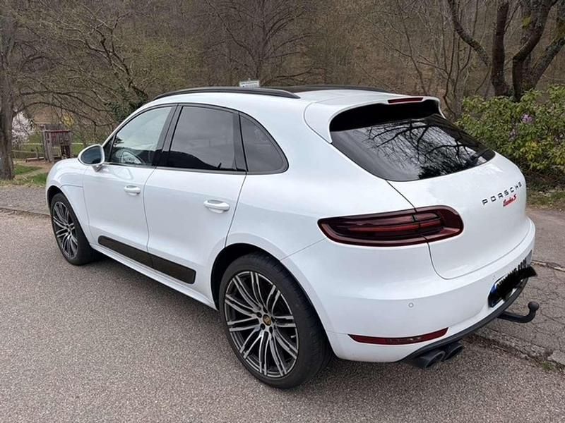Gebraucht Porsche Macan Turbo 258 PS (189 kW) 2016 Weiß SUV