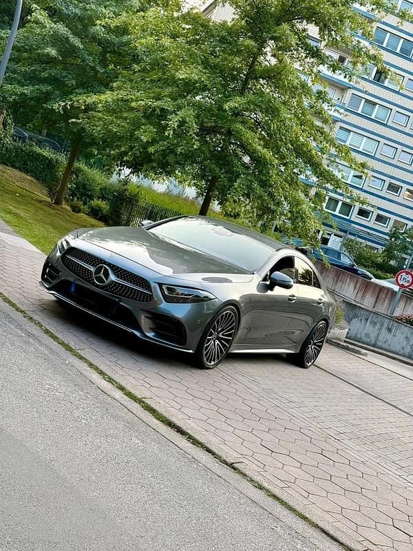 Grau Gebraucht 2019 Mercedes CLS350 AMG line Limousine | 35.800 € (Guter Preis) - Bild 1/4