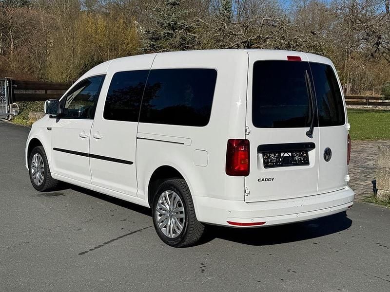 Gebraucht VW Caddy Maxi Trendline 125 PS (91 kW) 2017 Weiß Van / Kleinbus