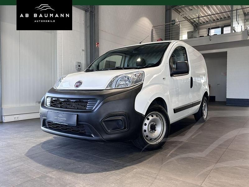 Weiß Gebraucht 2019 Fiat Fiorino Van / Kleinbus | 8.990 € (Fairer Preis) - Bild 1/3