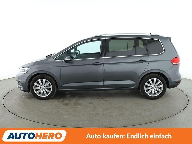 Gebraucht VW Touran Highline 150 PS (110 kW) 2019 Grau Van / Kleinbus