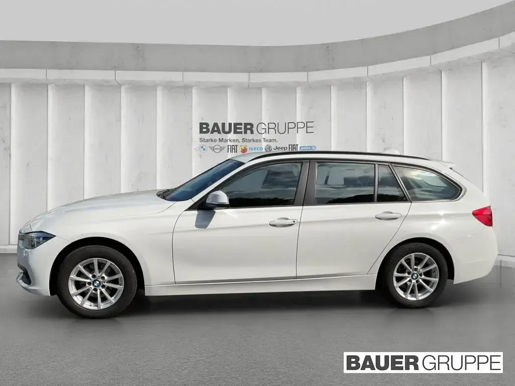 Gebraucht BMW 318 Advantage 136 PS (100 kW) 2018 Weiß Kombi