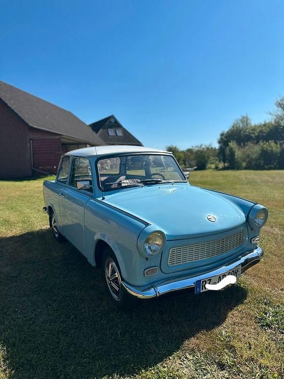 Blau Gebraucht 1989 Trabant 601 Limousine | 7.300 € - Bild 1/4