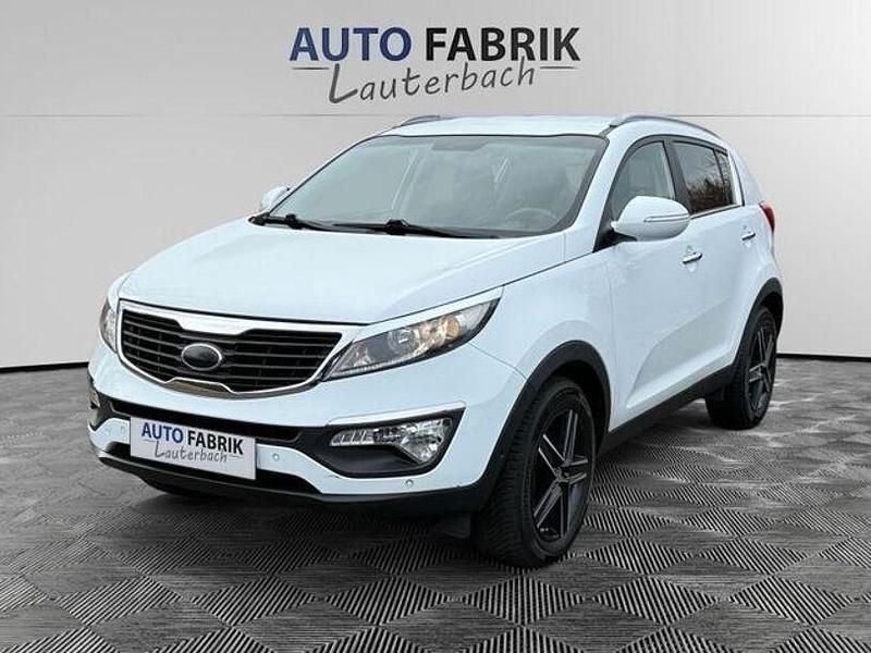 Weiß Gebraucht 2013 Kia Sportage DREAM-TEAM Edition SUV | 10.990 € (Fairer Preis) - Bild 1/4