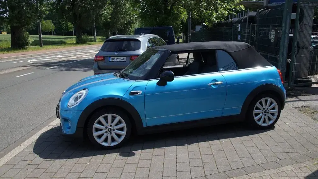 Gebraucht Mini Cooper Cabriolet 136 PS (100 kW) 2017 Blau Cabrio