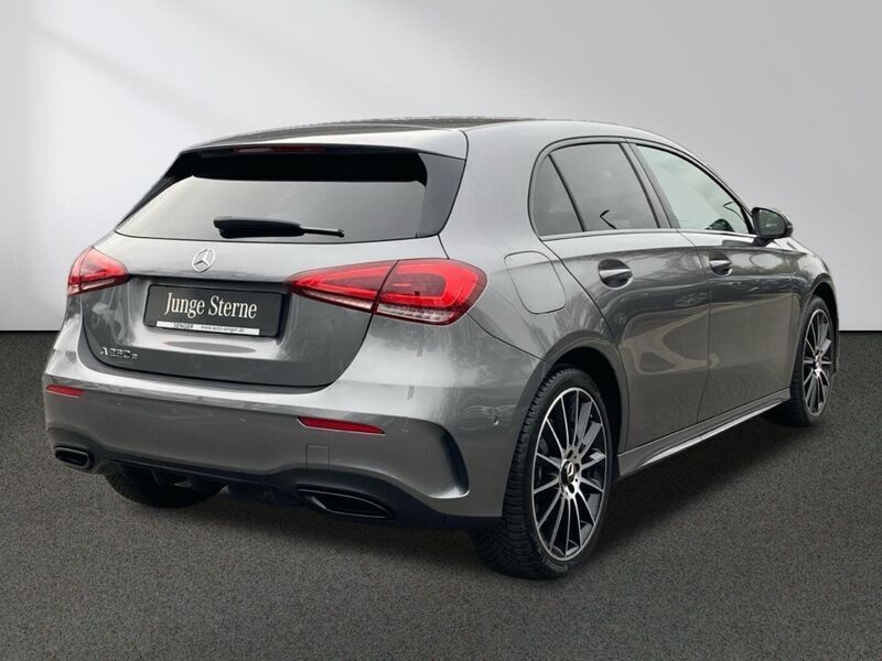 Gebraucht Mercedes A250 AMG 160 PS (117 kW) 2021 Grau Kleinwagen