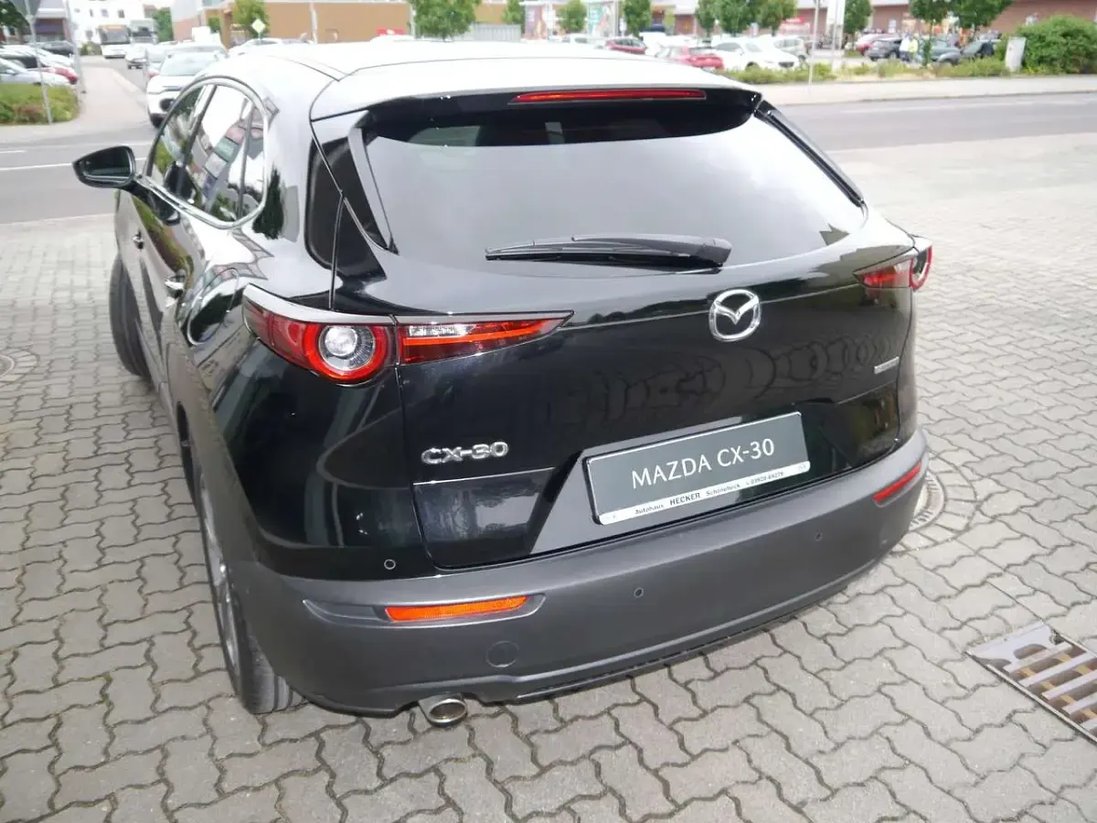 Gebraucht Mazda CX-30 Selection 122 PS (89 kW) 2022 Jet black 41w SUV
