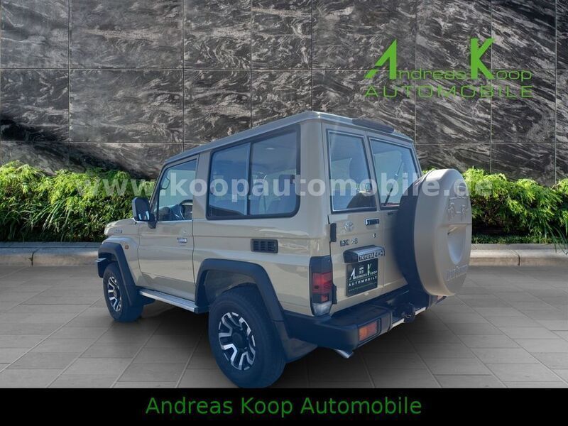 Neu Toyota Land Cruiser 231 PS (169 kW) 2025 Beige SUV
