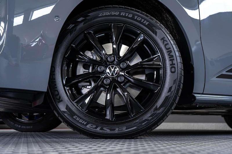 Neu VW Multivan Edition 245 PS (180 kW) 2026 Pure grey Van