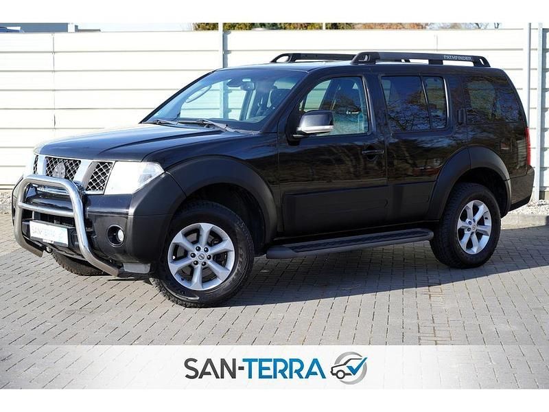 Gebraucht Nissan Pathfinder 171 PS (125 kW) 2009 M) (schwarz SUV