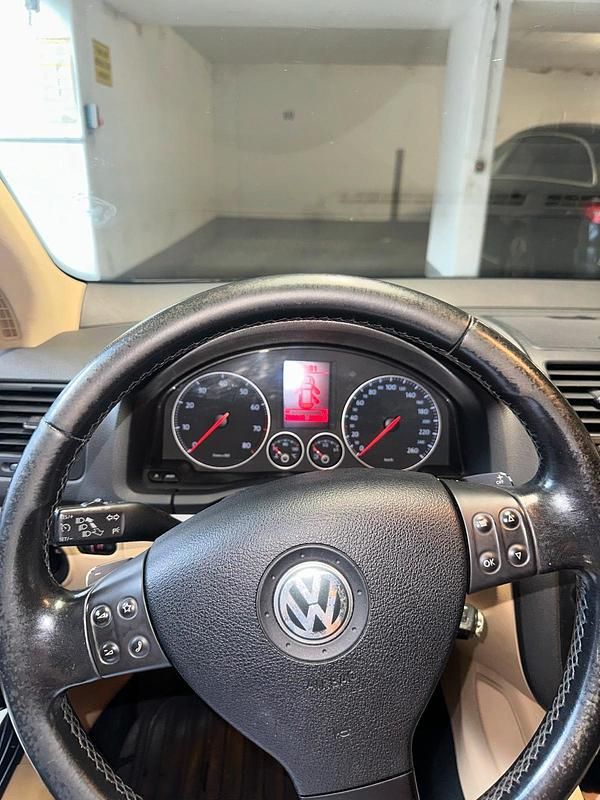 Schwarz Gebraucht 2006 VW Golf V Kleinwagen | 4.000 € (Fairer Preis) - Bild 1/4