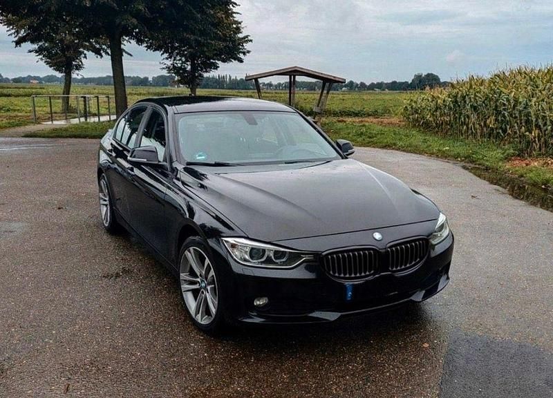 Schwarz Gebraucht 2015 BMW 318 Limousine | 7.990 € (Guter Preis) - Bild 1/4