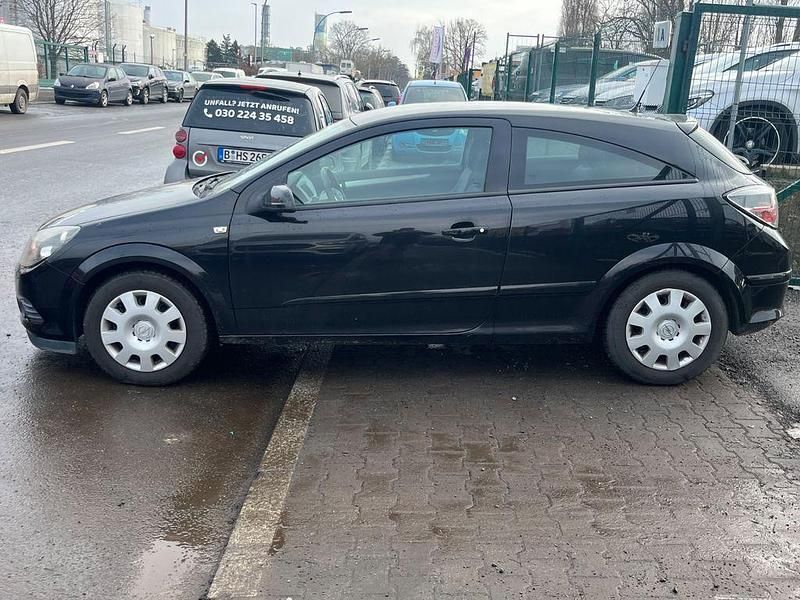 Gebraucht Opel Astra GTC 116 PS (85 kW) 2008 Schwarz Coupé